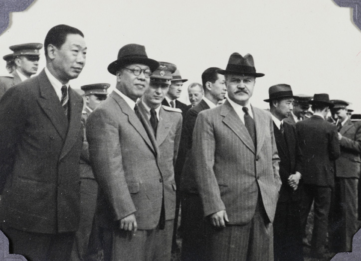 Moscow Airport, 1945. Fu Bingchang and Vyacheslav Molotov (Soviet Foreign Minister).